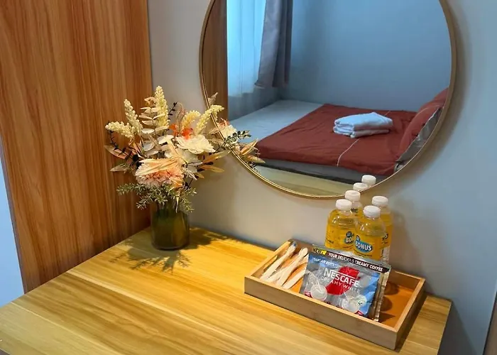Flat In Mall Of Shore Smx View With Netflix *