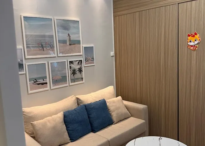 Flat In Mall Of Shore Smx View With Netflix